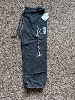 NWT WOMENS SWEAT CAPRIS US APPAREL MEDIUM